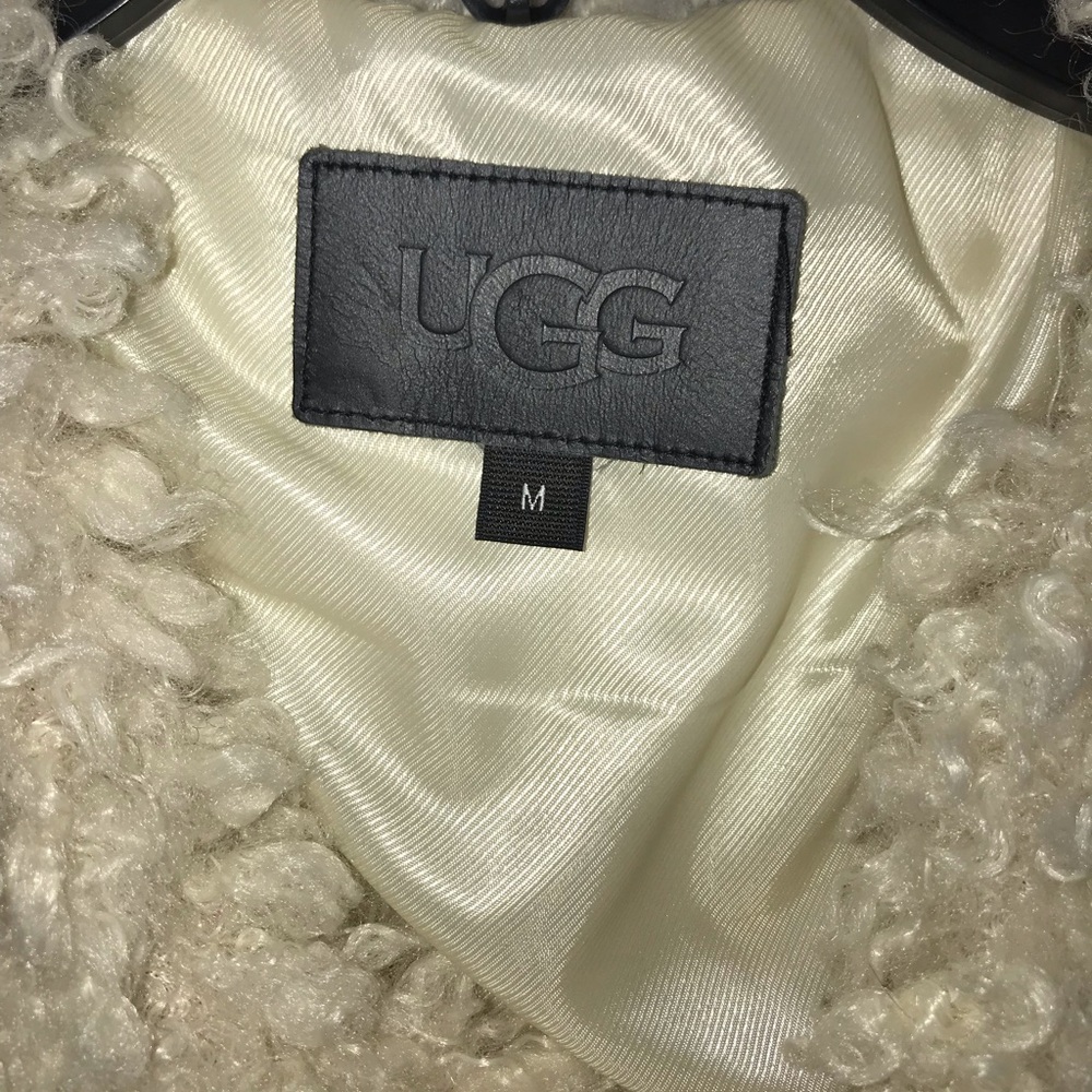 Ugg Australia Faux Fur Farrah Vest Med LAST ONE - Picture 3 of 8